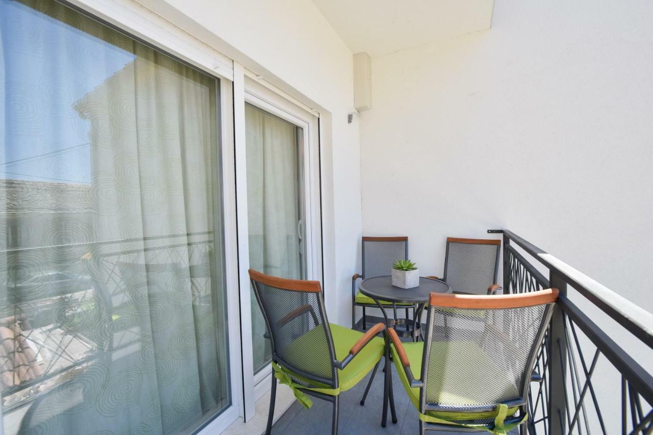 Apartmani Iva&Ante Dugi Rat Exterior foto